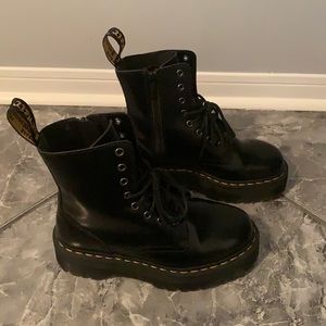 Dr. Martens Jadon Platform 8 - Eye Boot